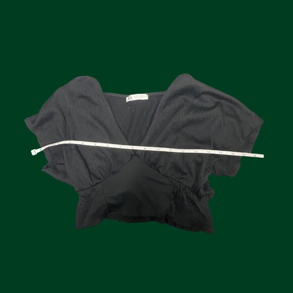 ✨ Zara Black Textured Wrap Crop Top (Size S) - Picture 3 of 6